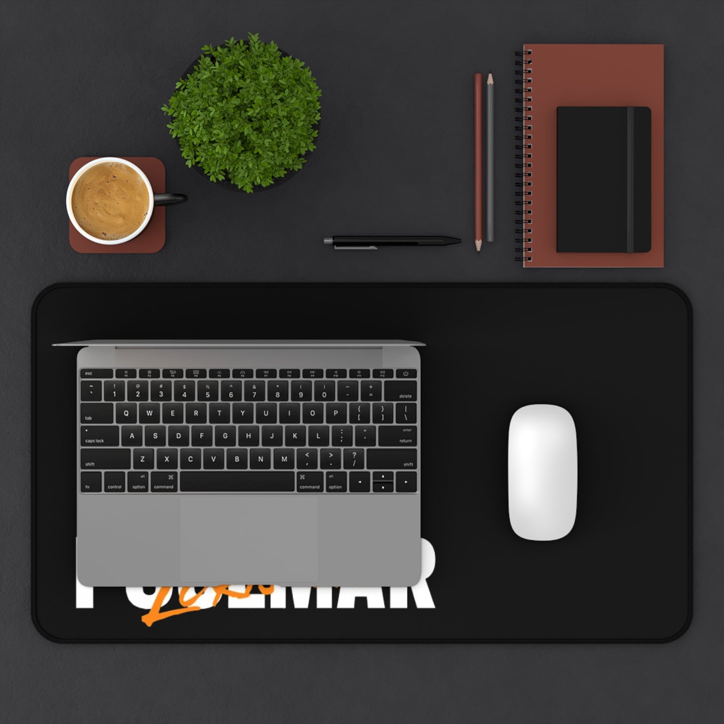 Pose Mar Loris Na Desk Mat