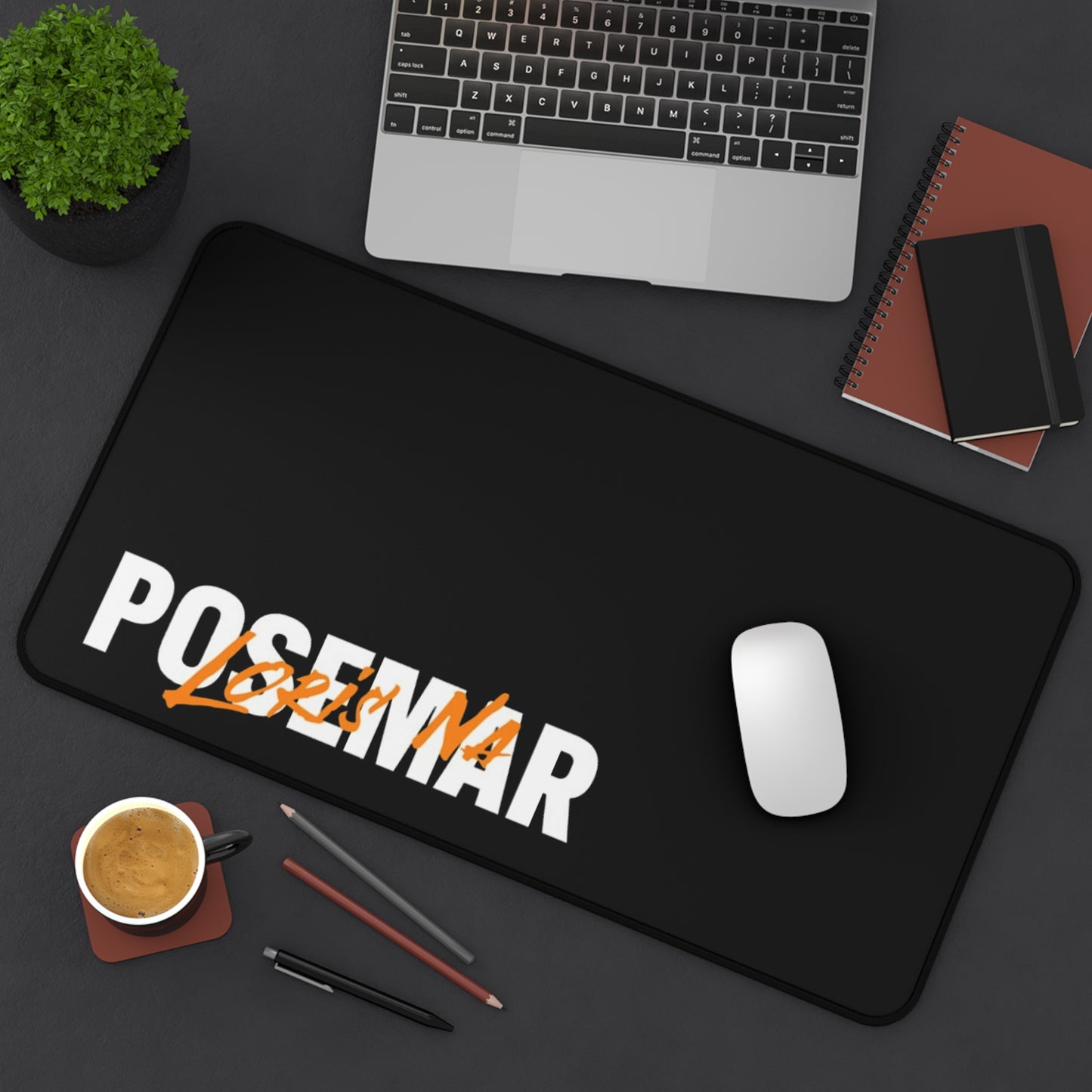 Pose Mar Loris Na Desk Mat